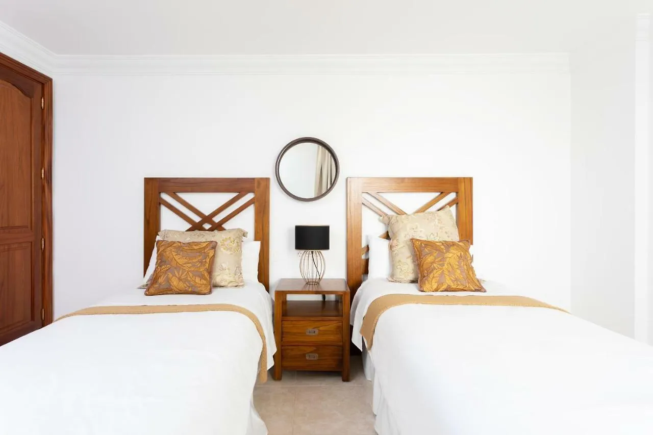 Rooms & Suites Balcony 3D Arrecife  Apartment